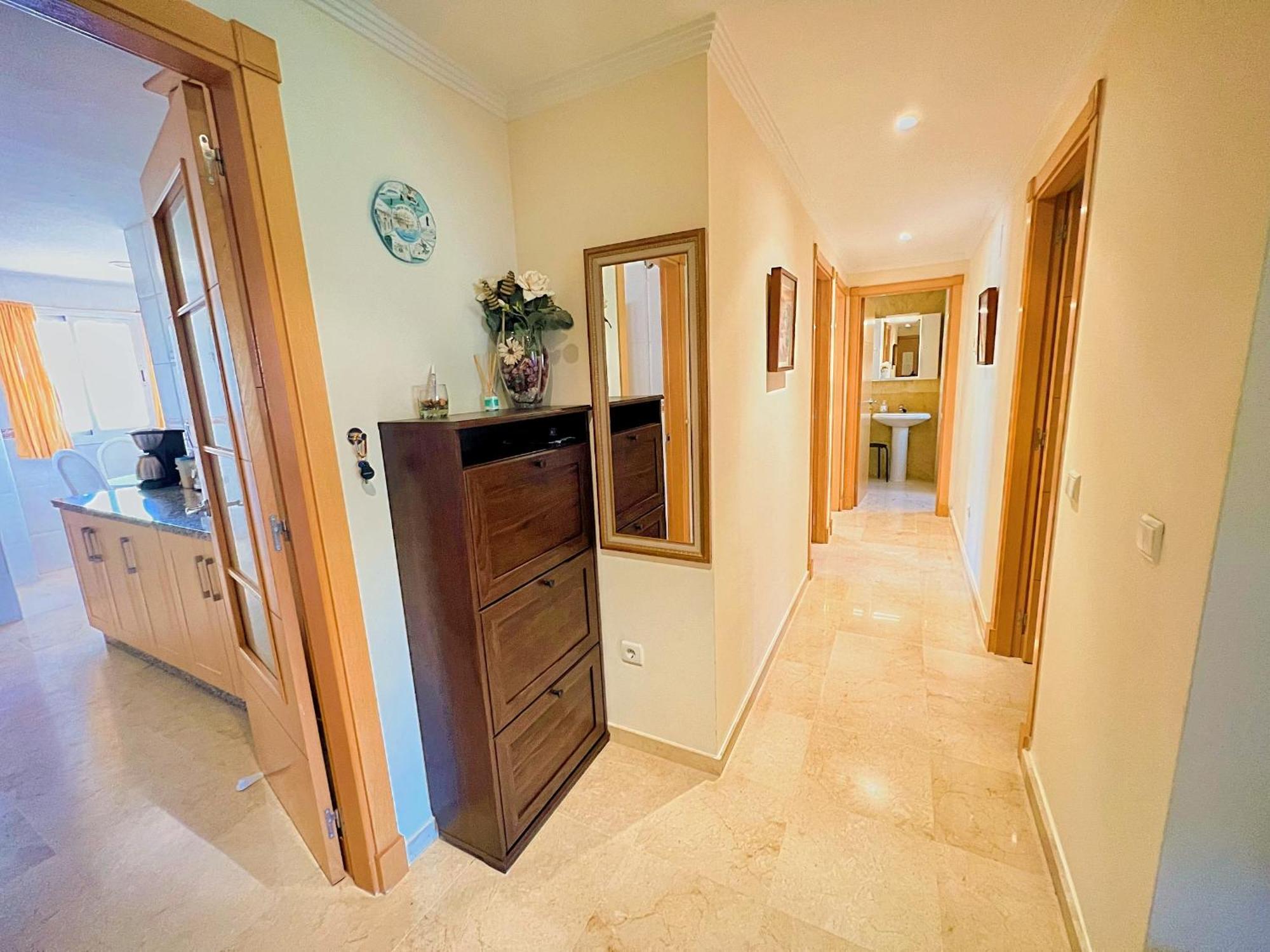 Serene Family Oasis: Poolside Retreat with Convenient Amenities Benalmadena Exterior photo