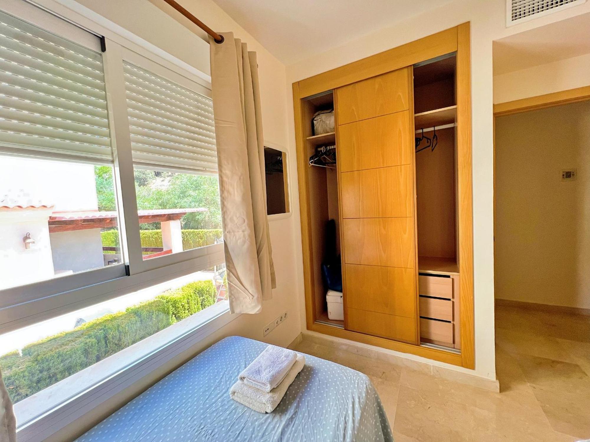 Serene Family Oasis: Poolside Retreat with Convenient Amenities Benalmadena Exterior photo